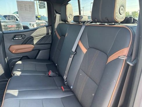 Used 2024 GMC Canyon AT4 AWD/4WD image 18