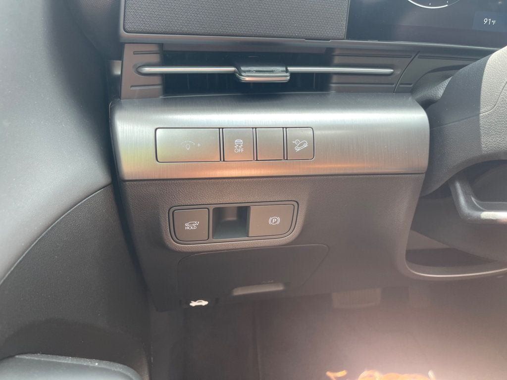 Used 2026 Hyundai Kona Limited AWD/4WD image 18