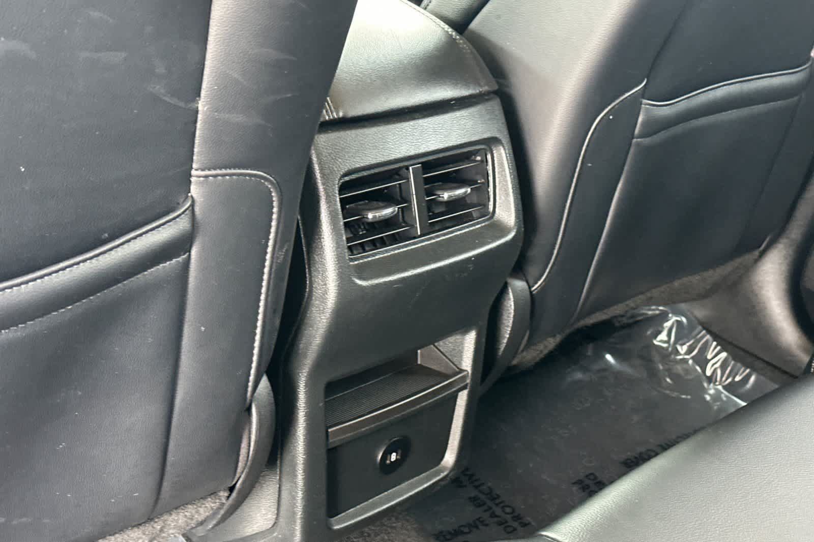 Used 2024 Ford Edge SEL AWD/4WD image 14