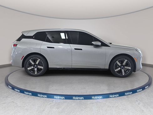 Used 2026 BMW iX xDrive60 w/ Premium Package AWD/4WD image 6