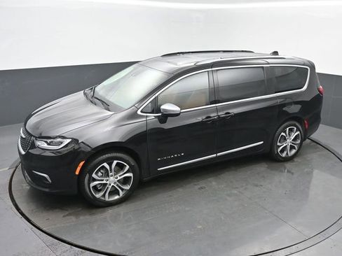 New 2026 Chrysler Pacifica Pinnacle AWD/4WD image 39