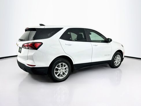 Used 2022 Chevrolet Equinox LS w/ LS Convenience Package FWD image 9