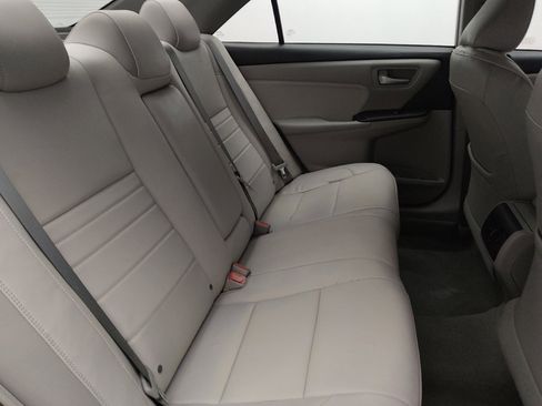 Used 2016 Toyota Camry XLE w/ Moonroof Package image 19