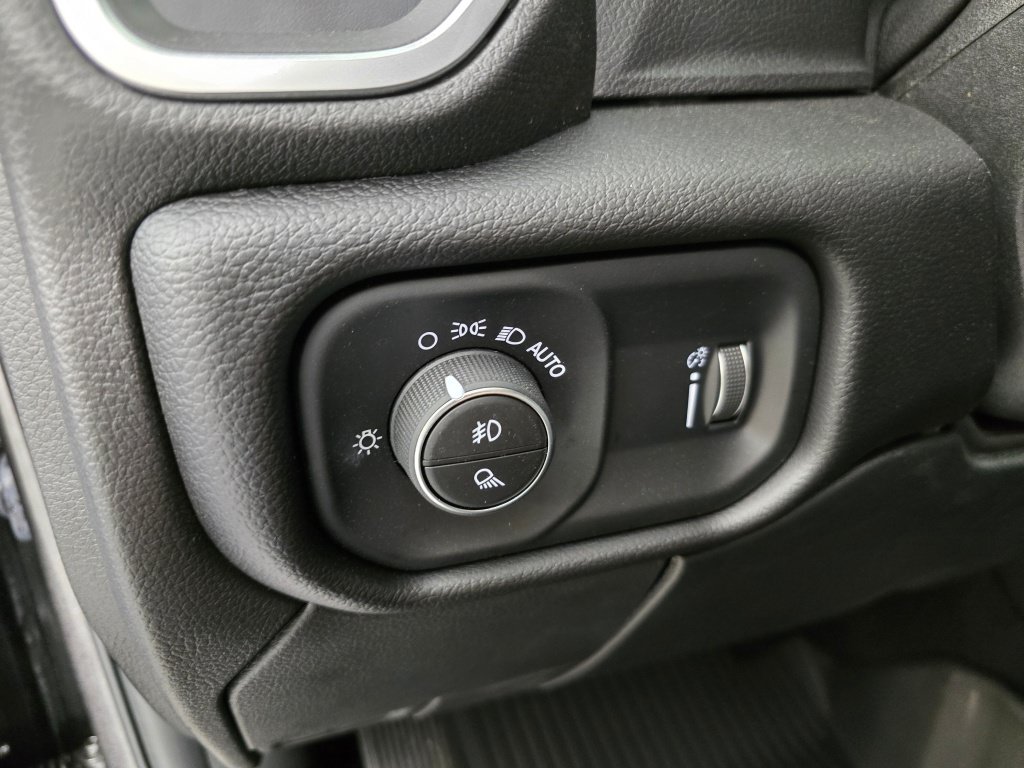 New 2026 RAM 2500 Big Horn AWD/4WD image 19