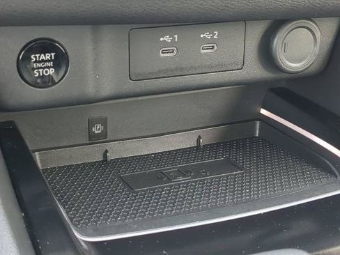 Certified 2025 Nissan Rogue SL w/ Tech Package FWD image 22