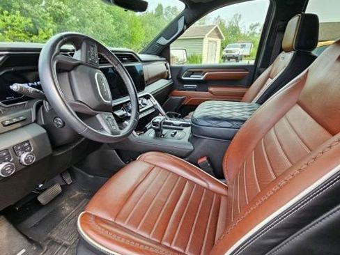 Used 2024 GMC Sierra 1500 Denali Ultimate AWD/4WD image 2