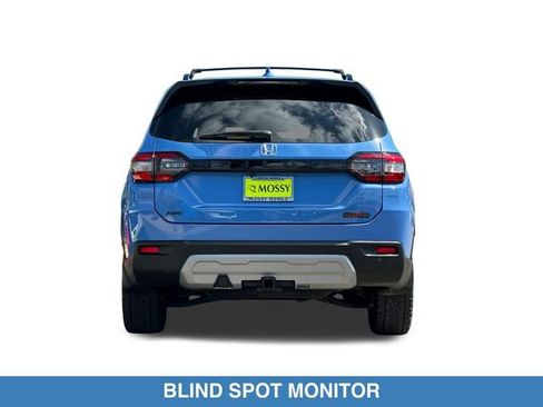 Certified 2024 Honda Pilot TrailSport image 7