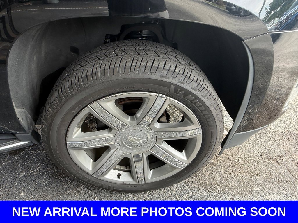 Used 2020 Cadillac Escalade ESV Luxury RWD image 7