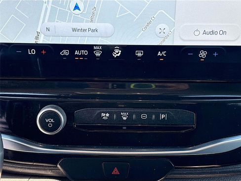 Used 2023 Ford Transit 350 XLT image 17