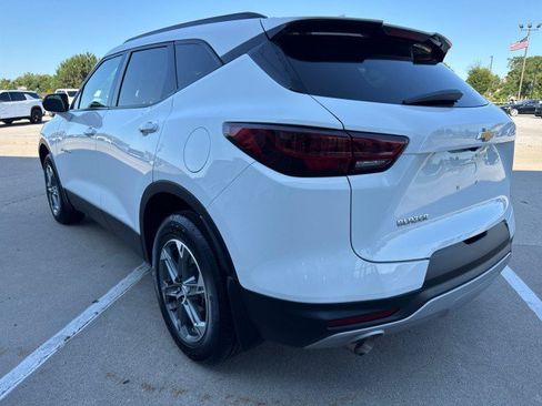 Used 2023 Chevrolet Blazer LT w/ Convenience Package FWD image 5