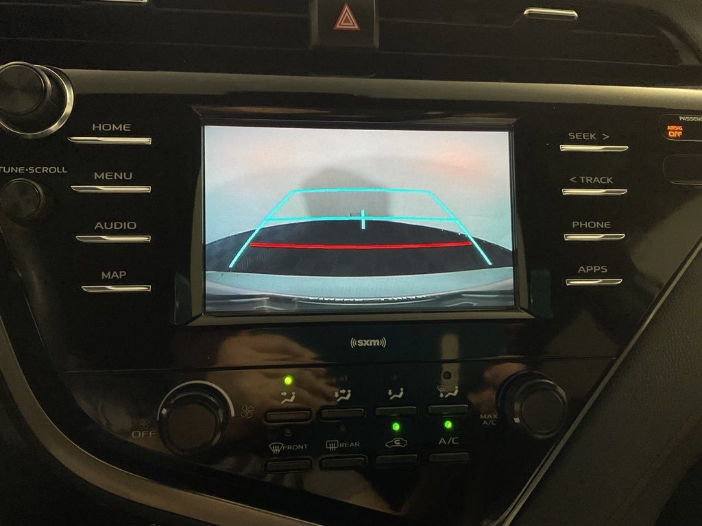 Used 2020 Toyota Camry LE FWD image 3