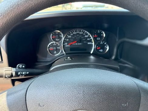 Used 2024 Chevrolet Express 2500 w/ Driver Convenience Package RWD image 29