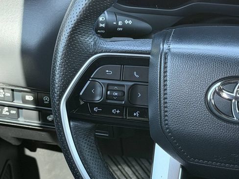 Used 2025 Toyota Tundra Platinum AWD/4WD image 15