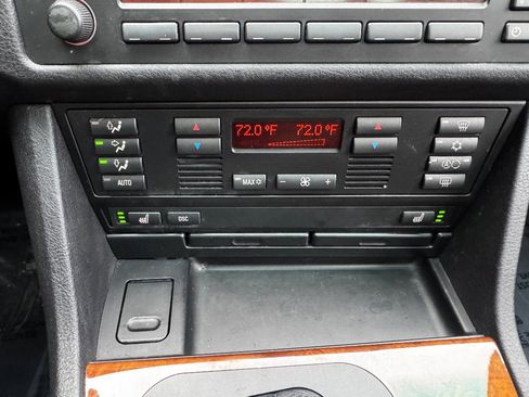 Used 2003 BMW 540i Sedan image 25