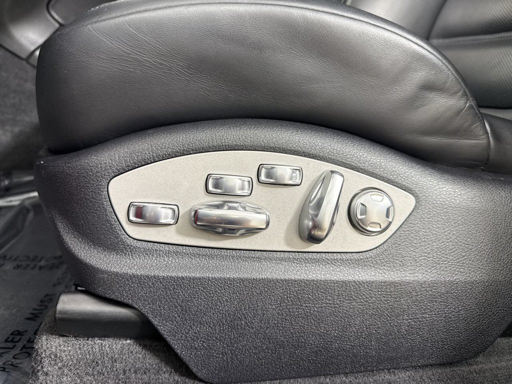 Certified 2024 Porsche Macan GTS AWD/4WD image 39