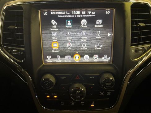 Used 2015 Jeep Grand Cherokee Overland w/ Advanced Technology Group AWD/4WD image 23