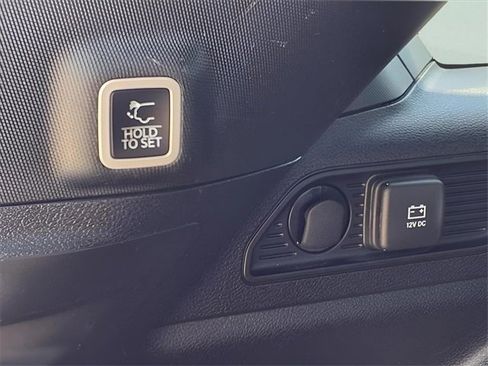 Used 2024 Jeep Grand Cherokee Altitude image 25