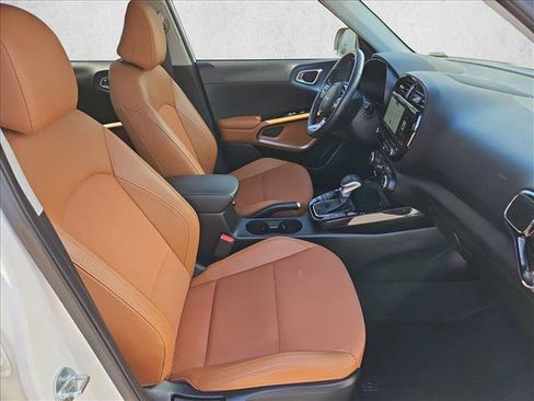 Used 2024 Kia Soul EX w/ Option Group 015 FWD image 28