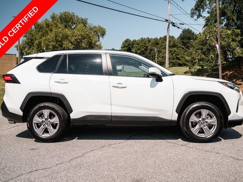 Certified 2025 Toyota RAV4 XLE AWD/4WD image 9