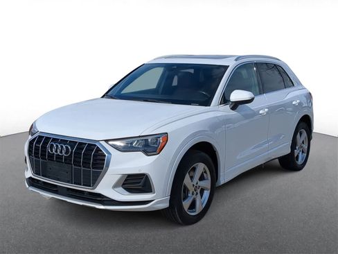 Used 2022 Audi Q3 2.0T Premium w/ Convenience Package image 4