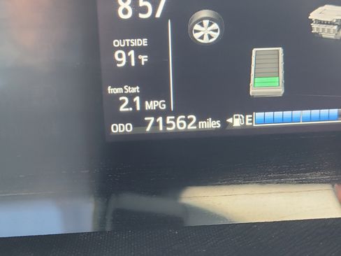 Used 2018 Toyota Prius C Two FWD image 32