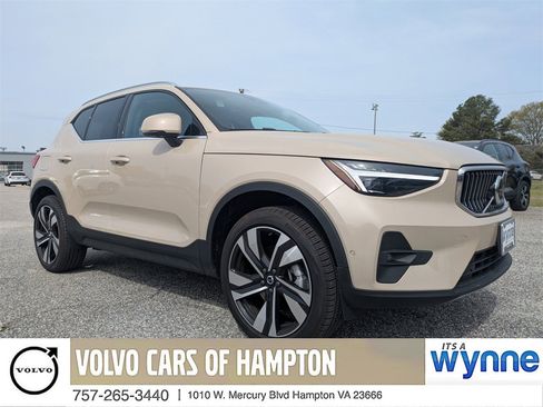 New 2025 Volvo XC40 B5 Plus w/ Climate Package image 1
