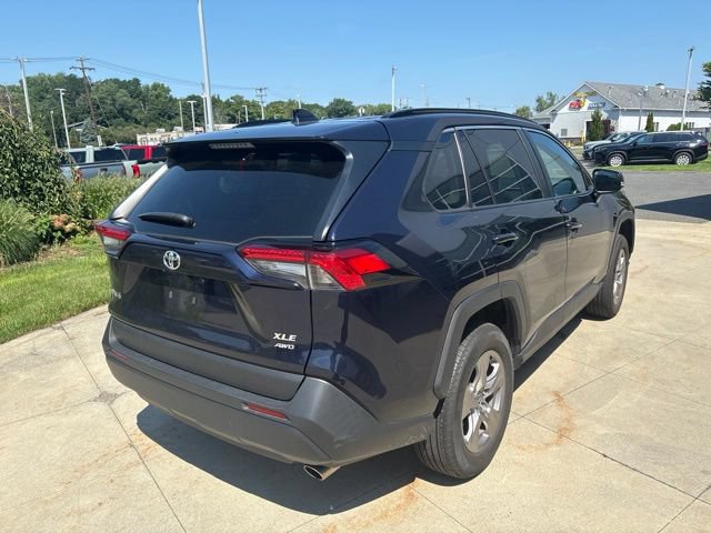 Used 2025 Toyota RAV4 XLE AWD/4WD image 7