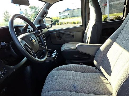 Used 2024 Chevrolet Express 3500 LS RWD image 22