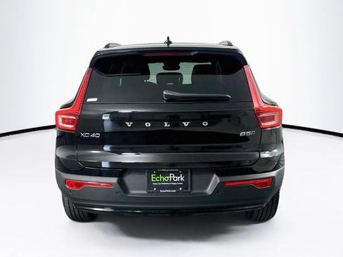 Used 2026 Volvo XC40 B5 Plus AWD/4WD image 7