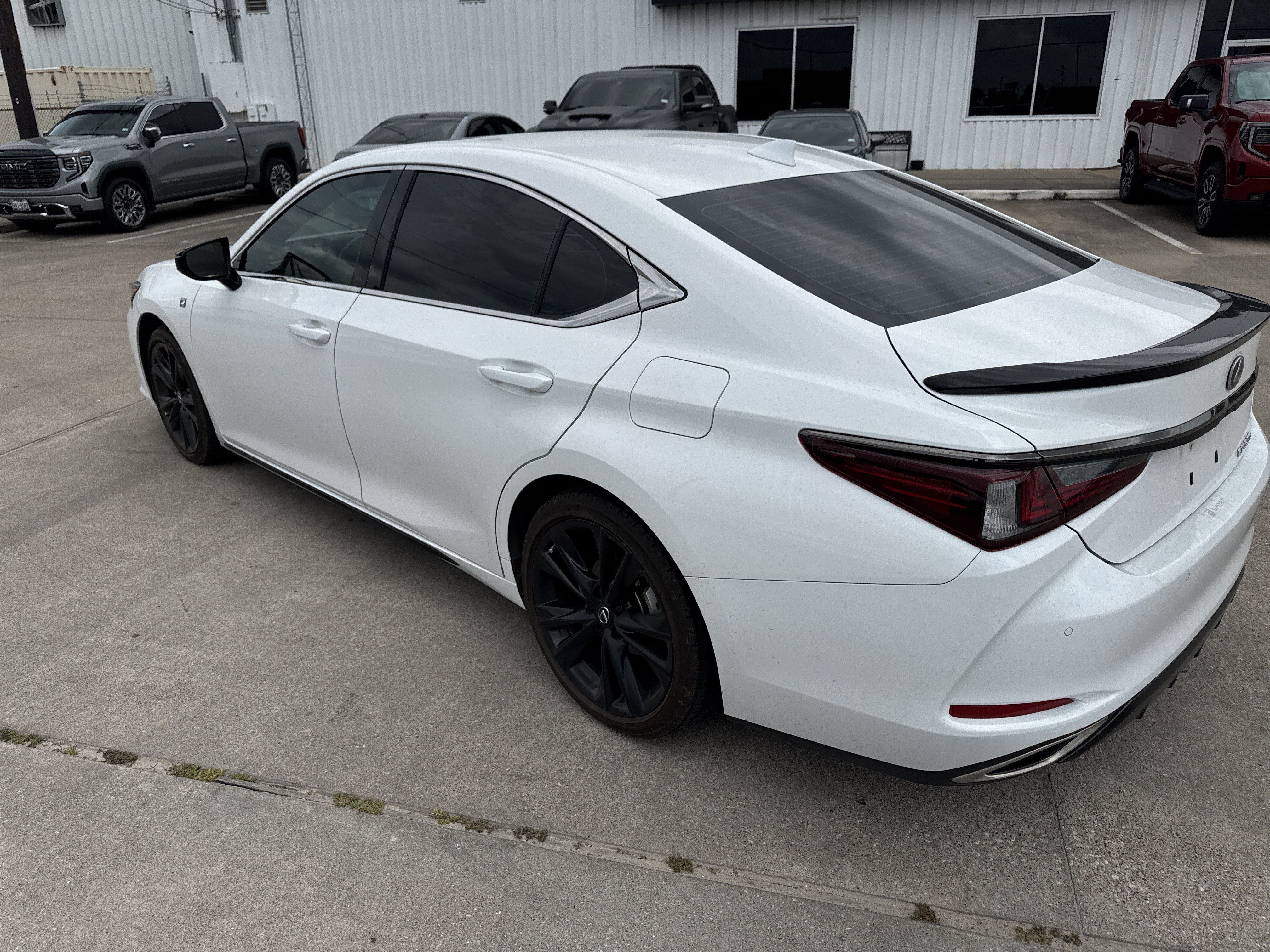 Used 2025 Lexus ES 350 F Sport FWD image 9