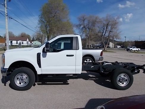 Used 2024 Ford F350 XL w/ Snow Plow Prep Package AWD/4WD image 1