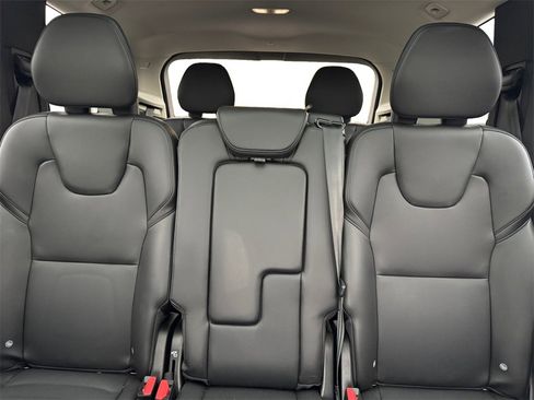 Certified 2024 Volvo XC90 B5 Core w/ Climate Package image 21