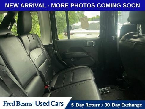 Used 2022 Jeep Wrangler Unlimited Sahara w/ Cold Weather Group AWD/4WD image 8