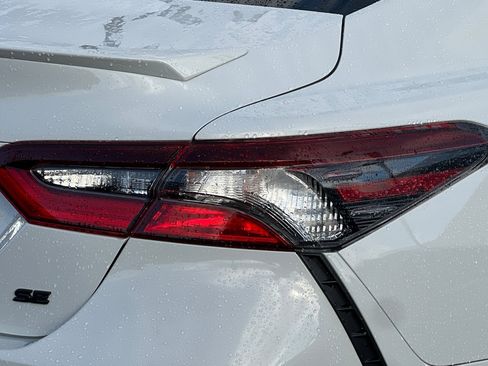 Used 2022 Toyota Camry SE image 49