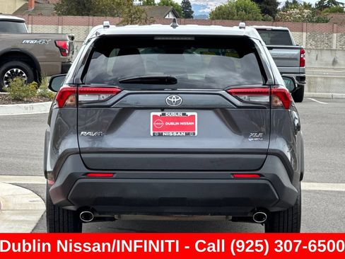Used 2025 Toyota RAV4 XLE AWD/4WD image 5
