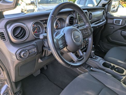 Used 2022 Jeep Wrangler Sport S image 18