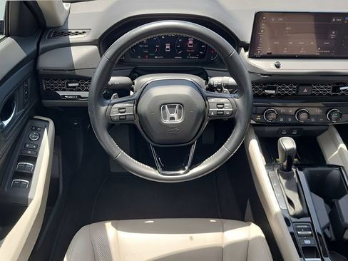 Used 2025 Honda Accord EX-L image 12