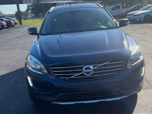 Used 2015 Volvo XC60 T5 Premier w/ Proximity Package FWD image 3