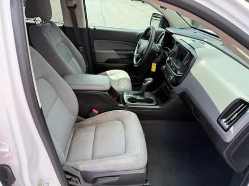Used 2022 Chevrolet Colorado W/T RWD image 17