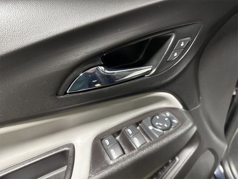 Used 2020 Chevrolet Equinox Premier image 20