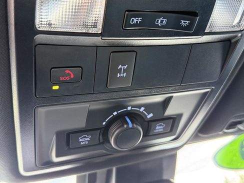 Certified 2023 Toyota Tacoma TRD Off-Road image 25