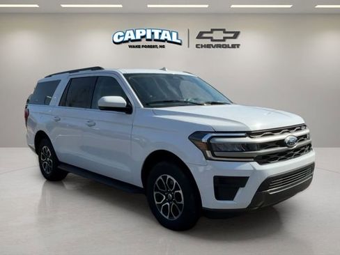 Used 2024 Ford Expedition Max XLT image 7
