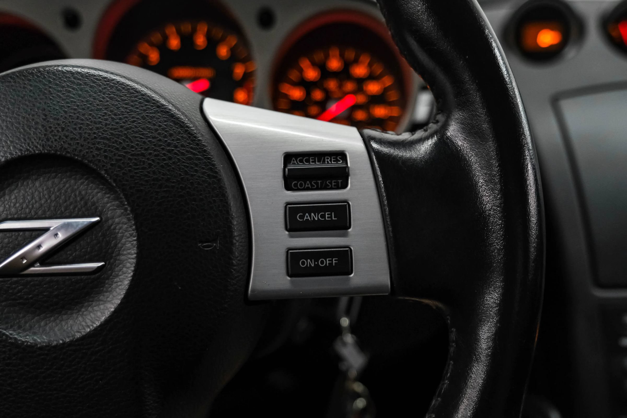 Used 2008 Nissan 350Z Grand Touring RWD image 16