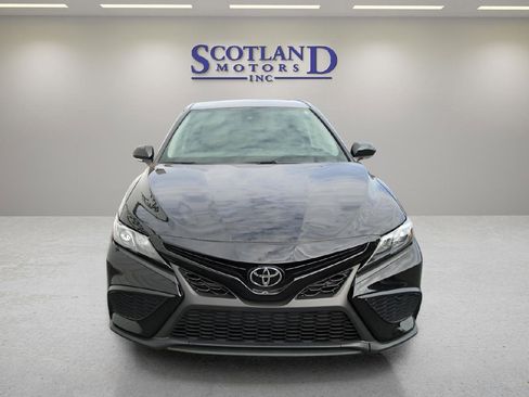 Used 2023 Toyota Camry SE image 4