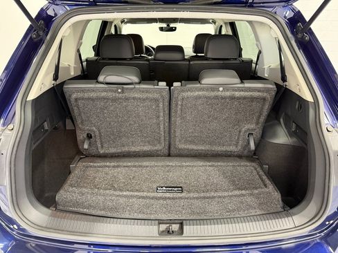 Used 2021 Volkswagen Tiguan SE image 51