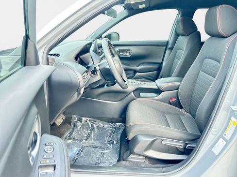 Used 2024 Honda HR-V Sport image 11