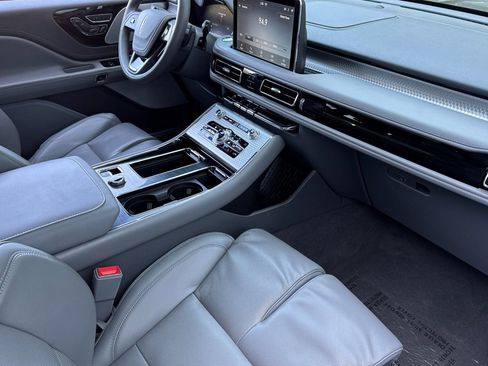 Certified 2020 Lincoln Aviator Grand Touring w/ Equipment Group 301A AWD/4WD image 15