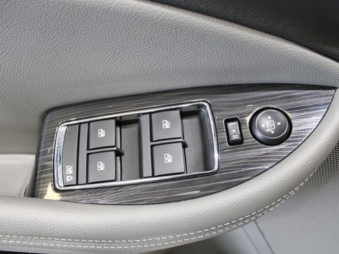 Used 2019 Chevrolet Impala LT image 15