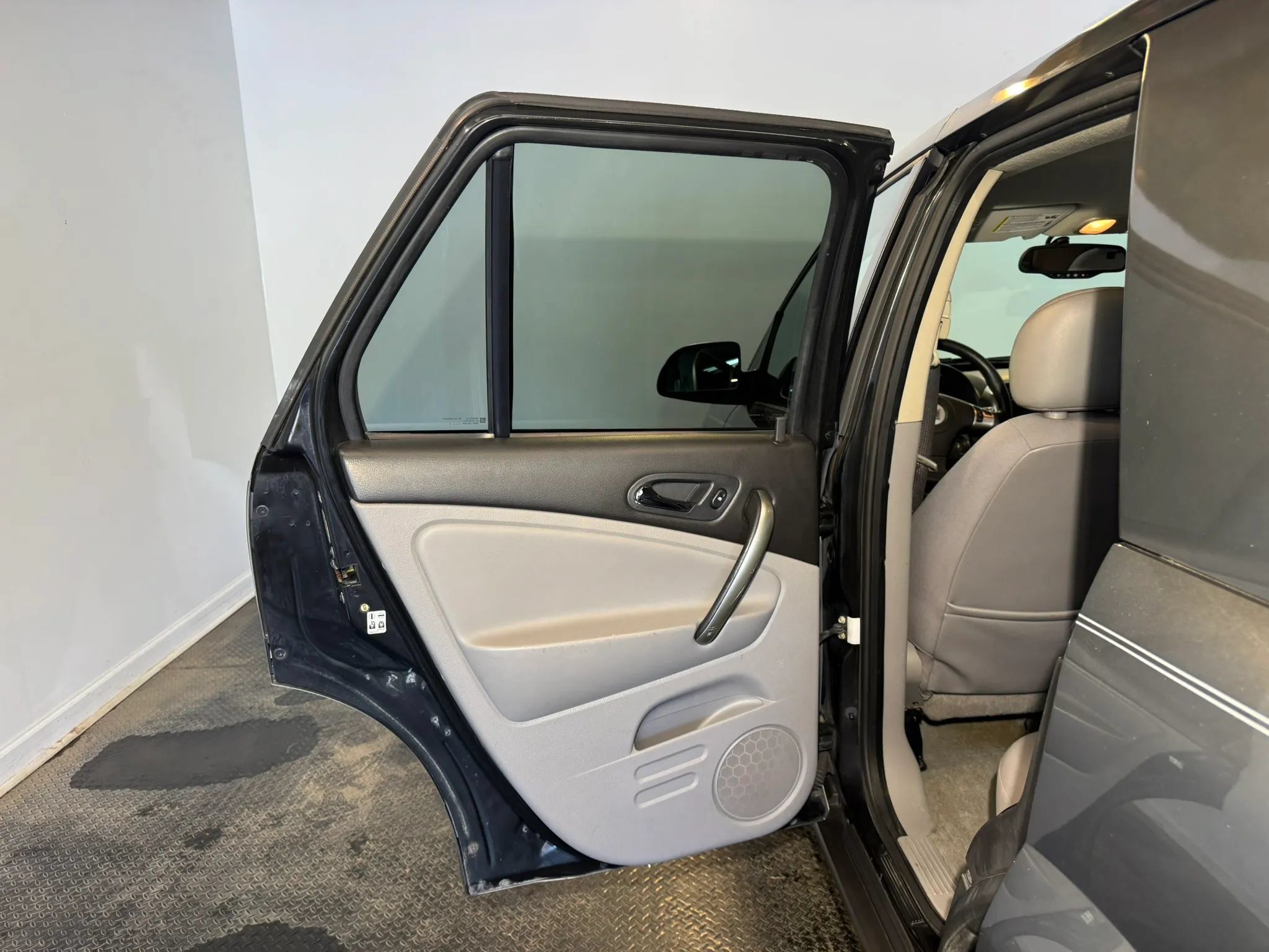 Used 2006 Saturn Vue 2WD w/ Comfort Pkg image 21