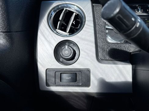 Used 2011 Ford F150 Lariat Limited image 19